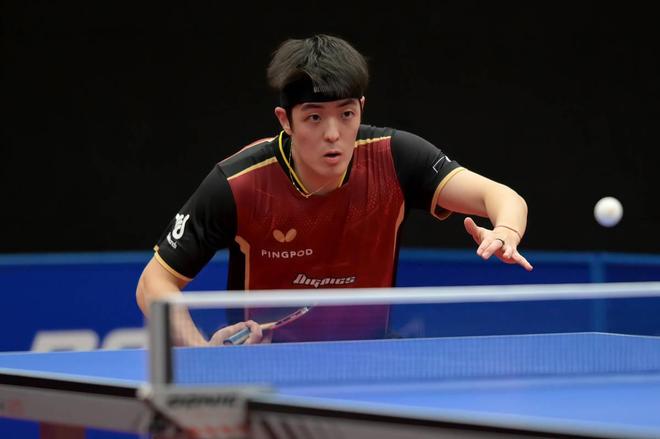 双手举过头 双手举过头