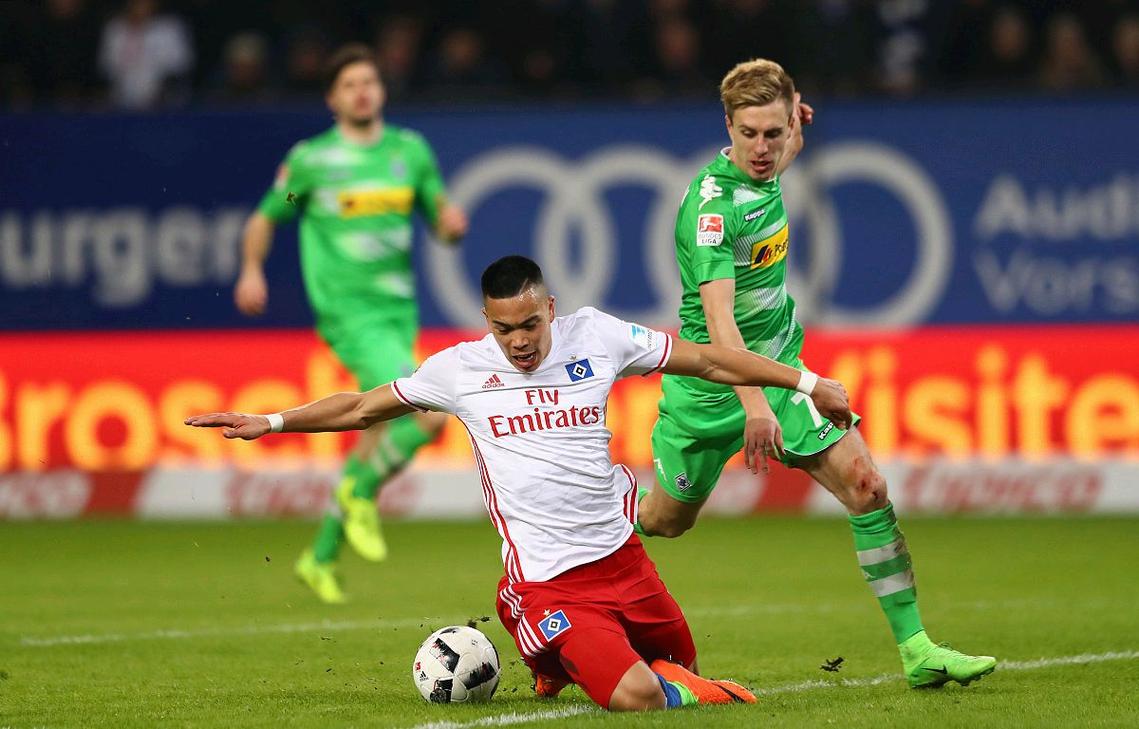 在足球赛场 在足球赛场